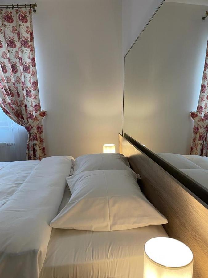 O Sole Mio Aparthotel บูคาเรสต์ ภายนอก รูปภาพ